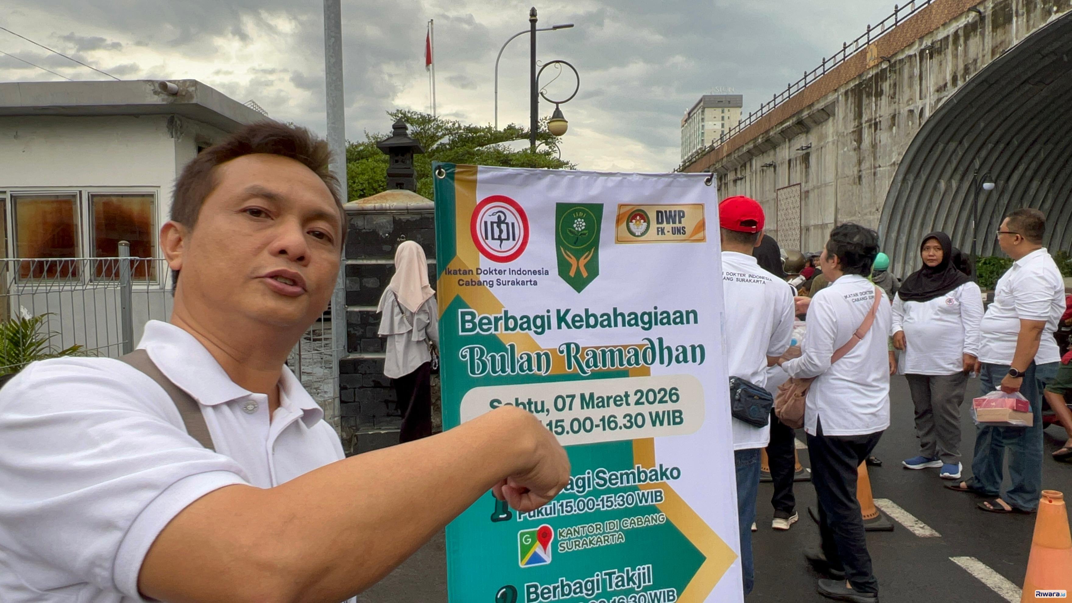 Ketua IDI Cabang Surakarta, Dr. dr. Muhammad Eko Irawanto, Sp.D.V.E., Subsp.D.A.I., FINSDV, FAADV